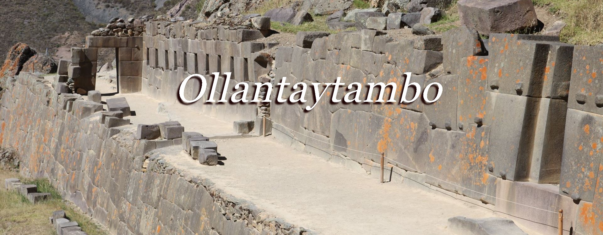 Ollantaytambo-portal-letras-oqarina-tours